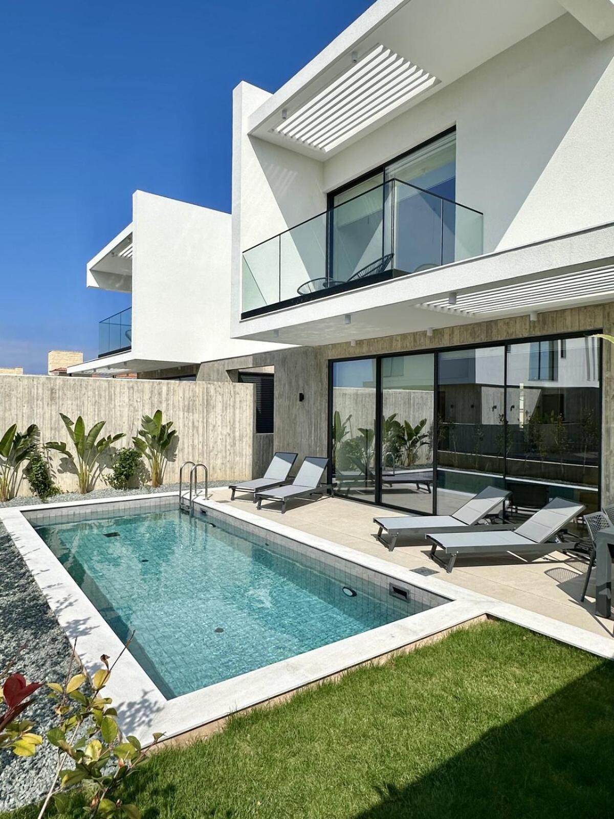 Elysian Blue 3 Paphos